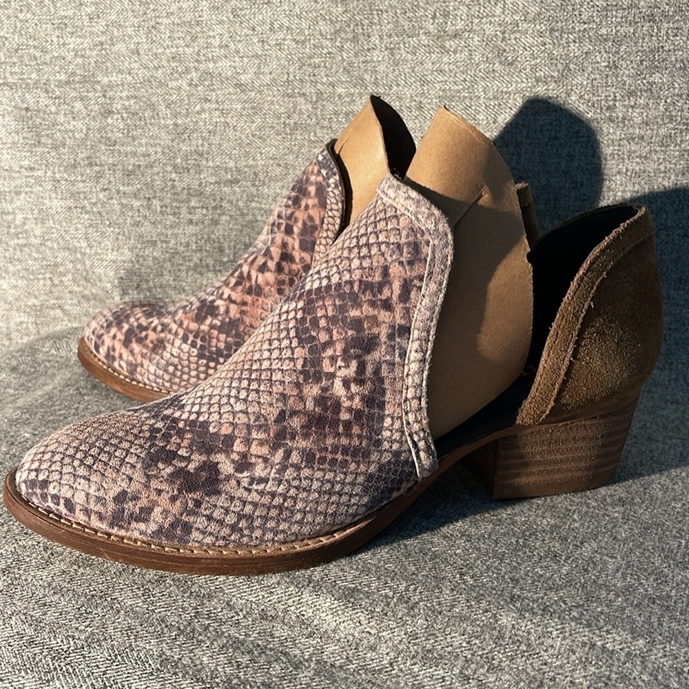 Diba Shy Town Leather Snake and Cognac Shoe. NEW - Picture 2 of 6